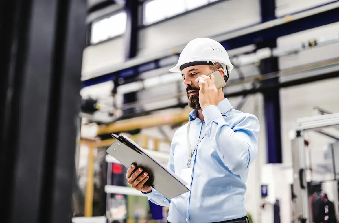 ¿Cómo utilizan los ingenieros del sector industrial los medios digitales?